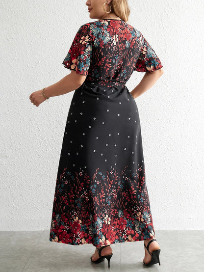 Stylish black floral plus size V-neck maxi dress for women, ideal for effortless autumn fashion.