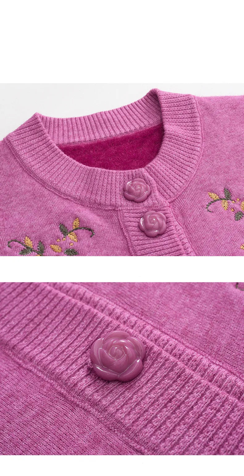 Plus size long sleeve knit pullover, vintage fashion style, ideal for cozy fall wear.