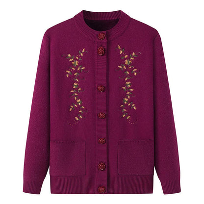 Vintage style women's plus size knit top, elegant and cozy for cool autumn days.