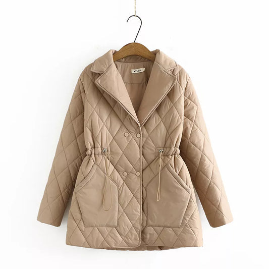 Women's plus size padded jacket, elegant fall leaf print. Perfect for autumn fashion.