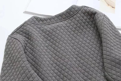 Versatile long sleeve plus-size plaid cardigan, women's comfortable and stylish apparel.