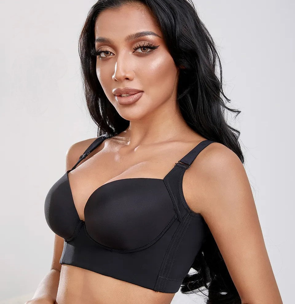 Adjustable straps plus-size push-up bra, deep cups. Wireless for personalized support & comfort lingerie.