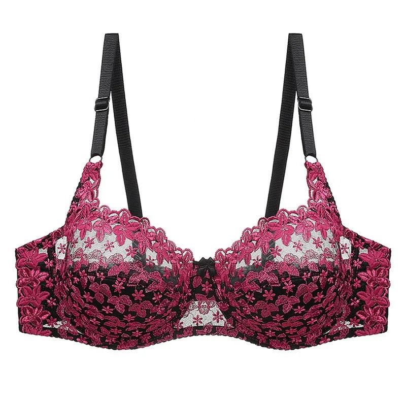 Women's plus-size push-up bra with elegant black lace detail, offering comfortable lift & support.