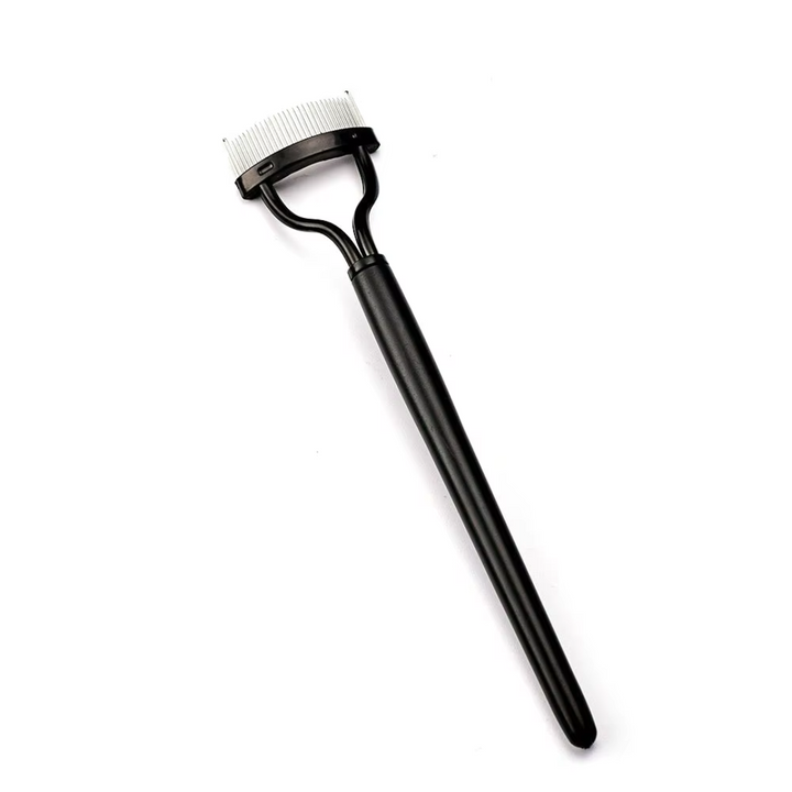 Essential lash separator & mascara tool for perfect, fanned eyelashes.