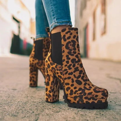 Ravona Rise women's ankle boots with a comfortable block heel for stable, elevated style.