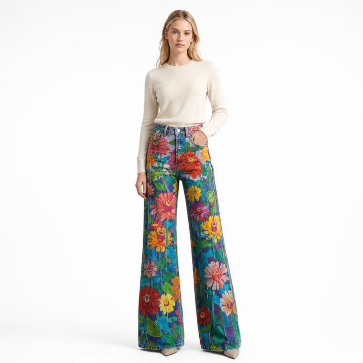 Comfortable women's baggy jeans, ideal for a relaxed everyday trendy look.