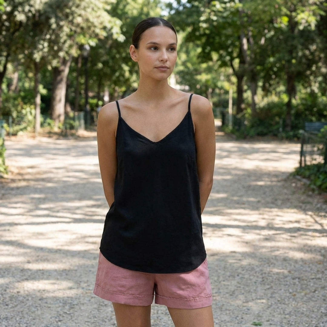 Versatile women's summer tank top, relaxed fit, perfect for layering.