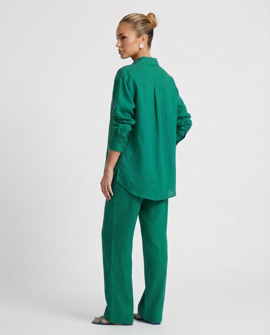 Easy wear women's lounge set in soft fabric, relaxed two-piece outfit for casual style.