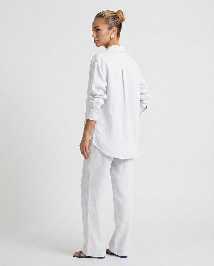 Relaxed fit women's lounge set, a matching two-piece outfit perfect for spring casual wear.