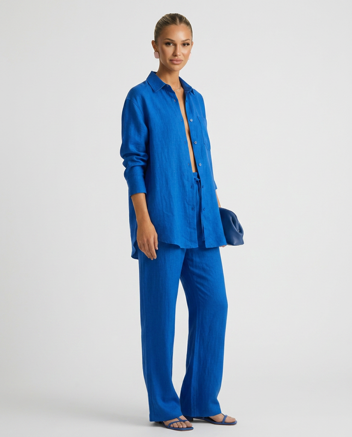Versatile women's casual wear: Relaxed fit two-piece lounge set for easy everyday style.