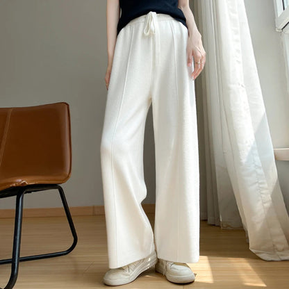 High-waist women's wide-leg trousers, perfect for effortless casual style, comfort, and everyday fashion.