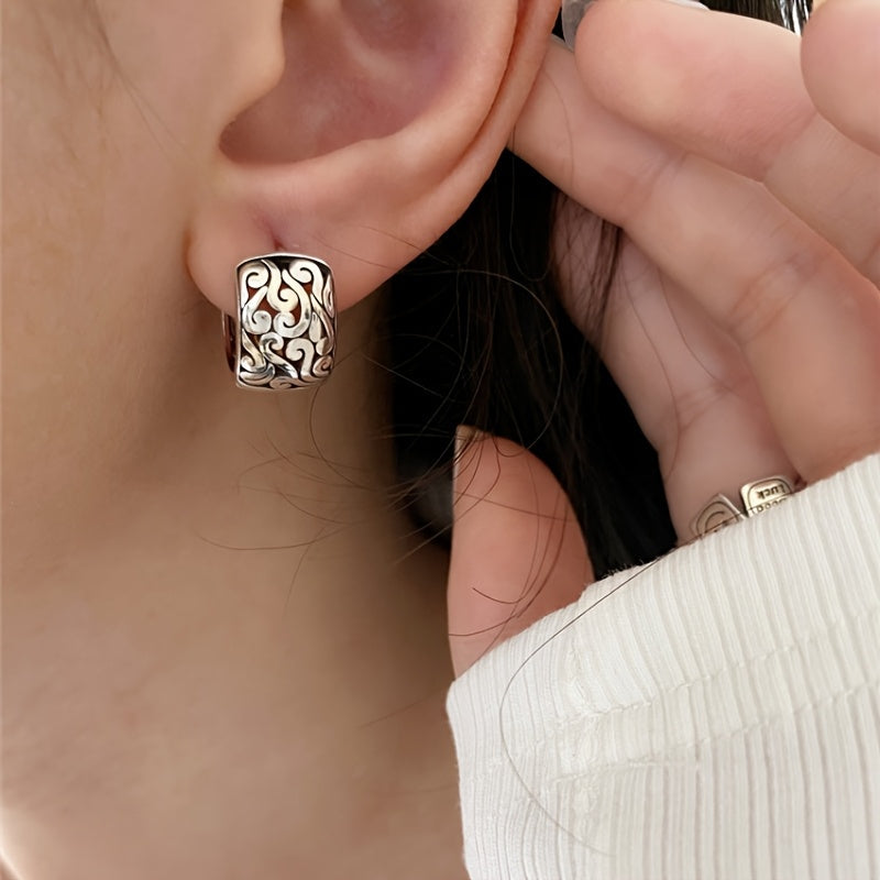 Hand-engraved sterling silver earrings, Relic style, with an antique finish. Hypoallergenic women's jewelry.