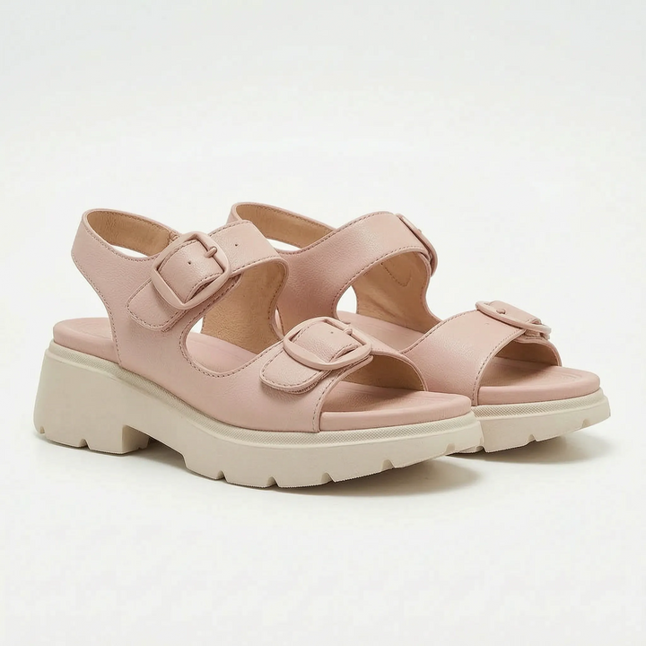 Comfortable women's chunky platform sandals with adjustable straps & open-toe design, ideal for summer.