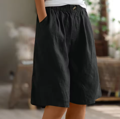 Functional pocket detail on Renee women's comfort shorts, adding practicality to casual wear.