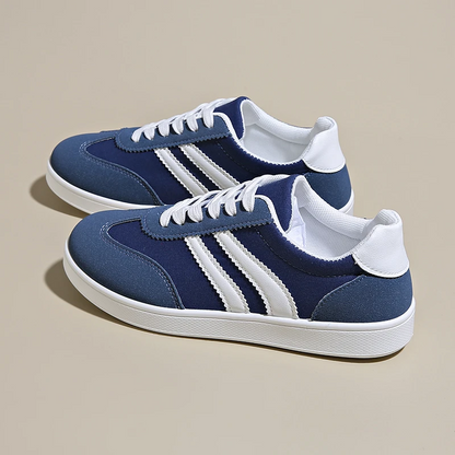 Casual women's fashion sneakers, celebrating 80s style with ultimate comfort. Ideal for a retro footwear look.
