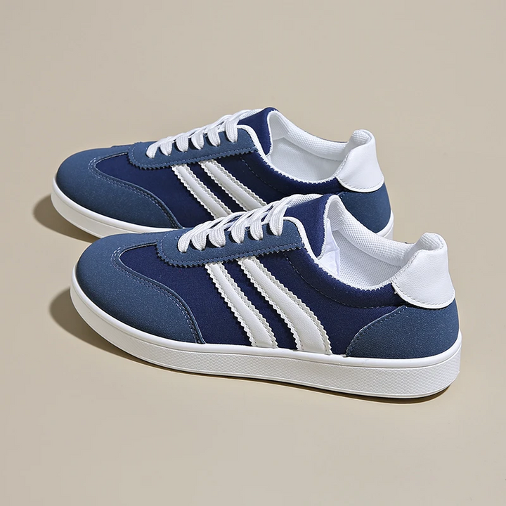 Casual women's fashion sneakers, celebrating 80s style with ultimate comfort. Ideal for a retro footwear look.