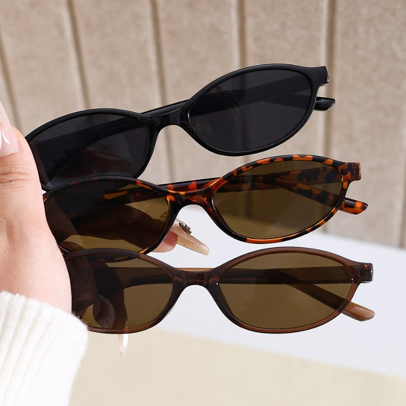 Stylish women's retro 90s cat-eye sunglasses 3-pack with UV400 lenses.
