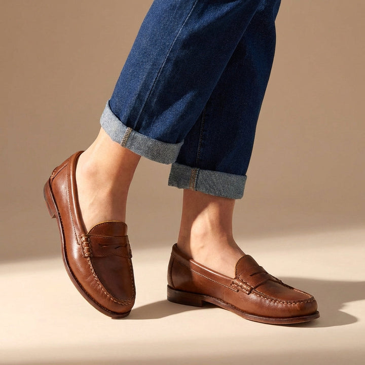 Women's retro flat loafers in classic design for everyday comfort. Stylish slip-on footwear.
