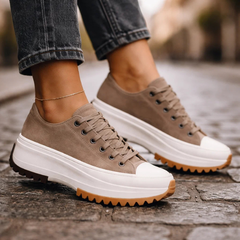Fashionable women's retro platform sneakers, perfect casual shoes for everyday wear & vintage look.