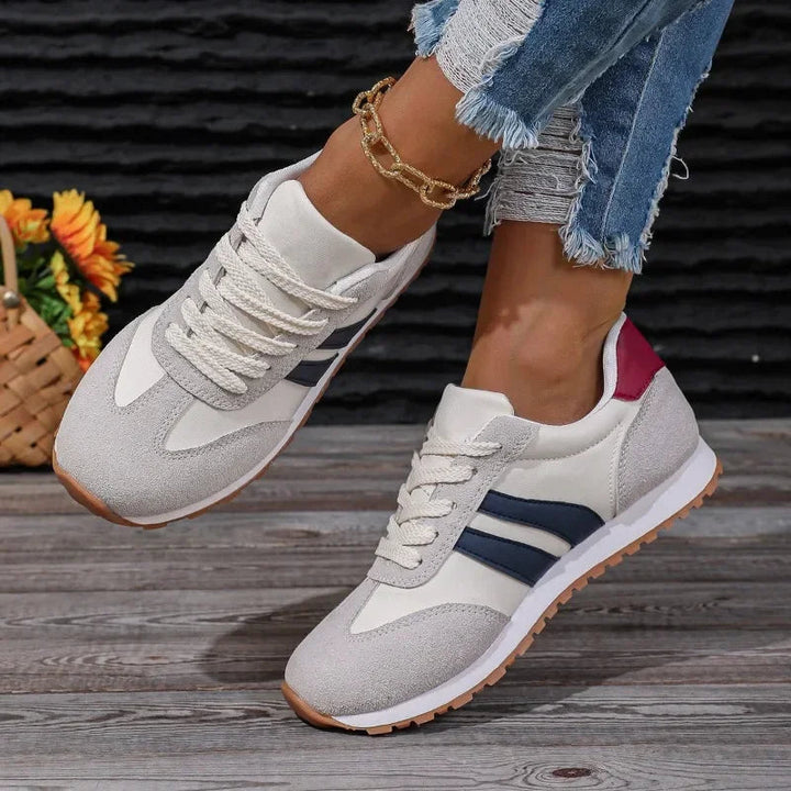 Comfortable women's retro style colourblock sneakers, great for everyday wear & walking.