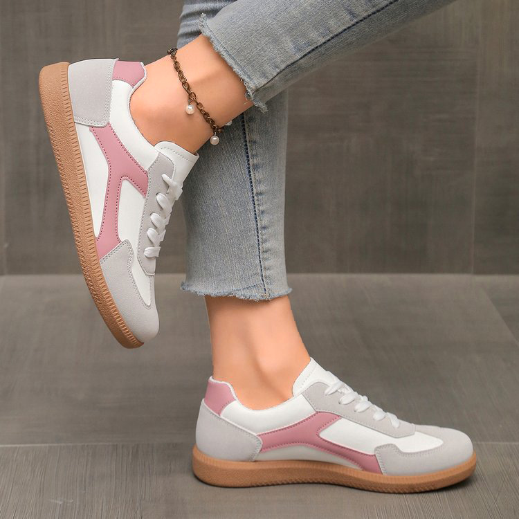 Versatile women's casual sneakers with retro stripes, designed for all-day comfort & modern fashion appeal.