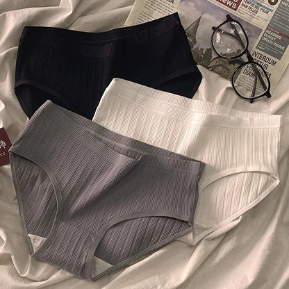 Women's ribbed cotton high-rise briefs 3-pack, perfect for everyday comfort. Soft & breathable panties.