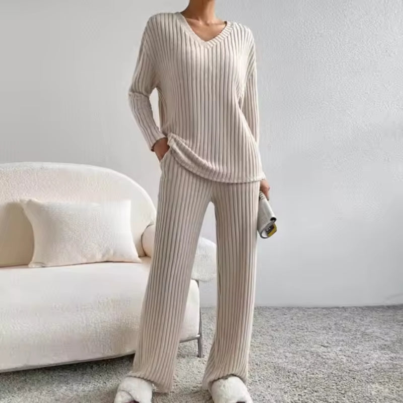 Women's ribbed knit V-neck two-piece lounge set, perfect for comfortable casual wear at home.