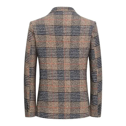 Sophisticated women's plaid blazer featuring a classic check pattern, ideal for business attire.