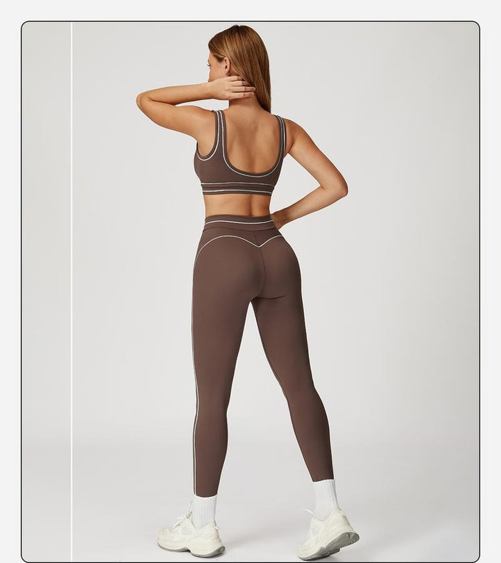 Versatile women's active set, including sculpting high-rise leggings & a comfortable sports bra.