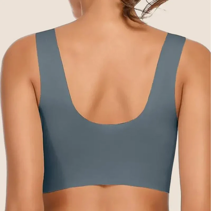 This everyday seamless push-up bra offers wireless comfort and smooth support for women.