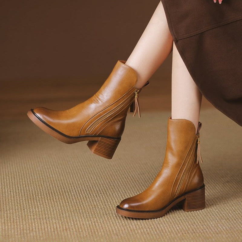 Close-up of the women's Selene chic ankle boots, highlighting the premium material and sophisticated finish.