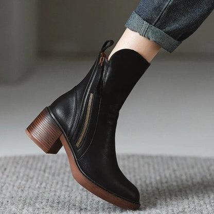 Stylish women's Selene comfort ankle boots, designed with a stable heel for all-day wear and elegant appeal.