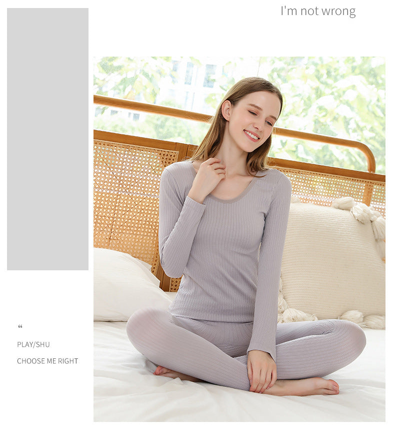 Comfortable women's thermal loungewear set with a shaping fit.
