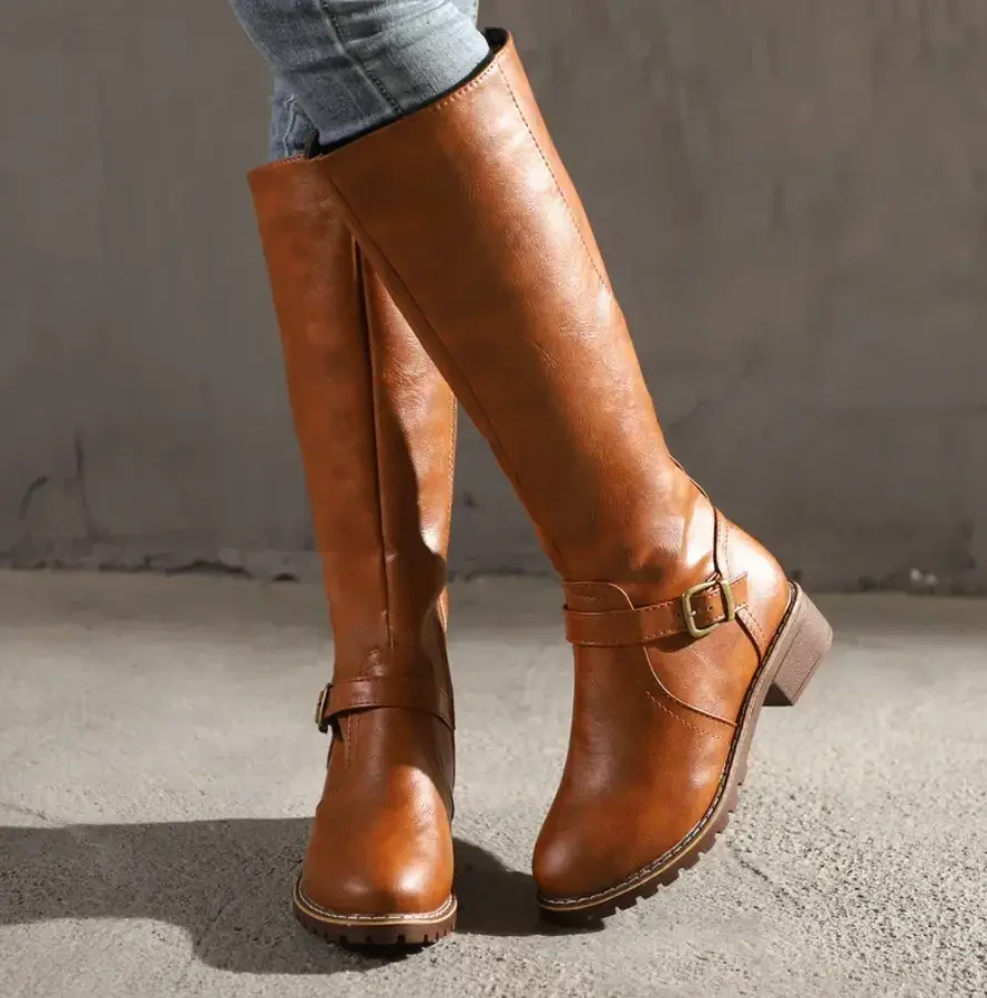 Women's Siena knee-high block heel boots for elegant fall & winter style.