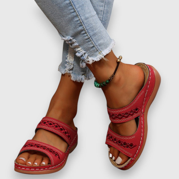 Slip-on women's Sierra comfort sandals, wide fit. Lightweight, open-toe design, perfect for casual summer wear.