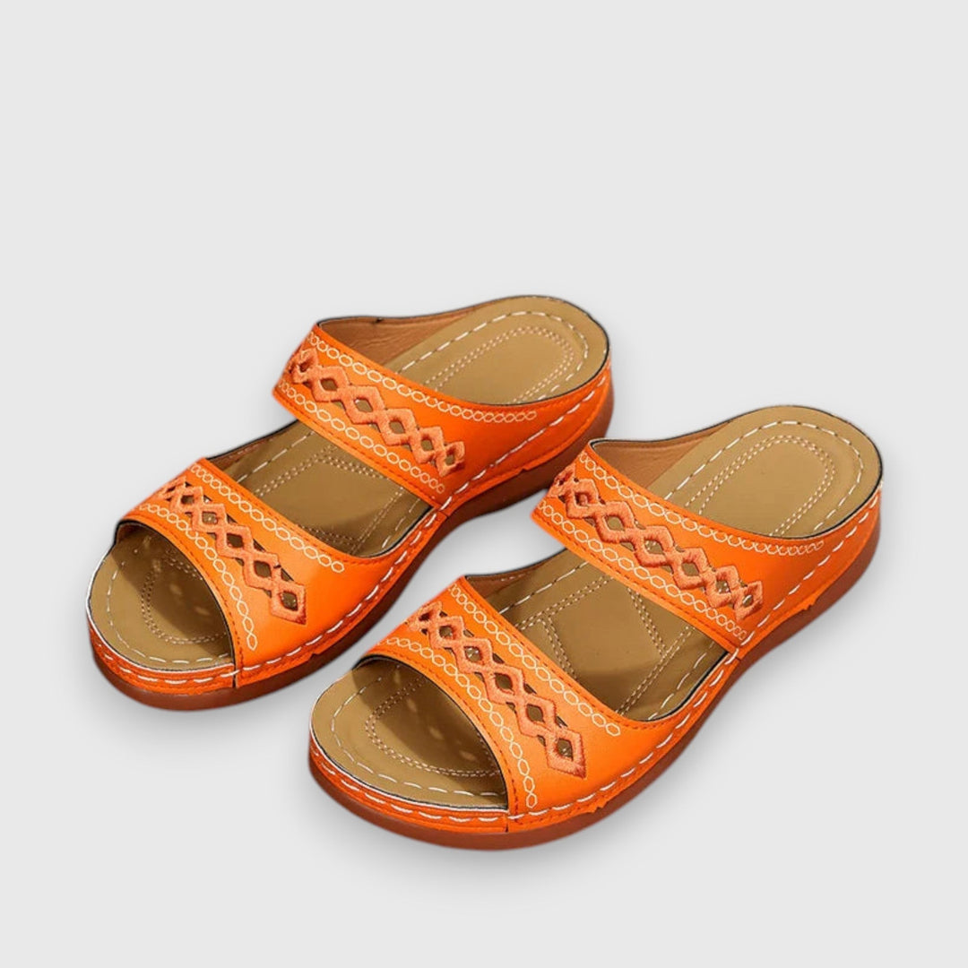 Sierra women's comfort sandals, wide fit, ideal for everyday casual wear. Lightweight summer footwear.