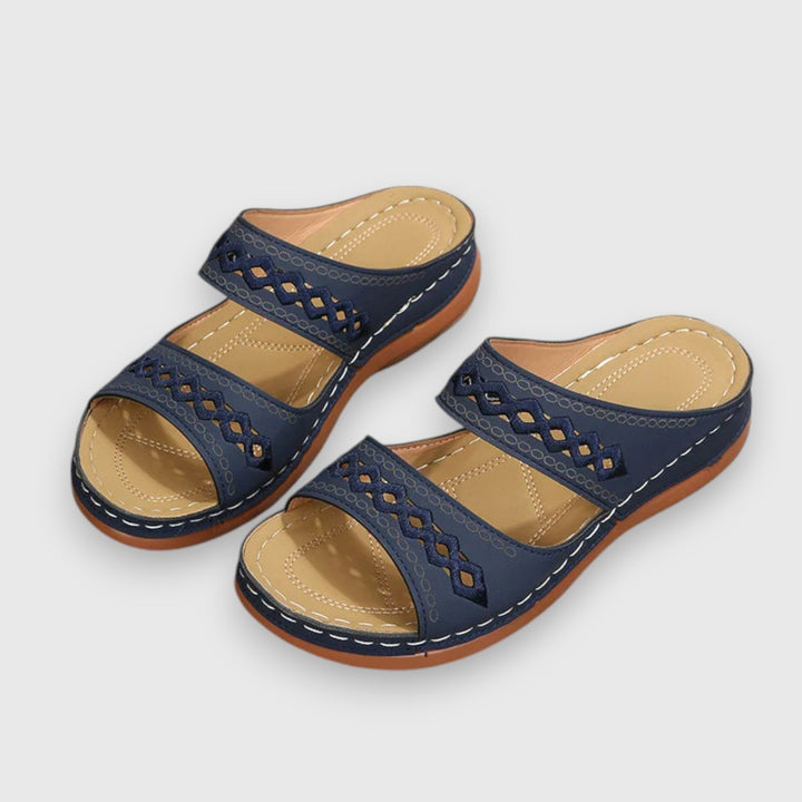 Lightweight women's Sierra wide fit open-toe sandals. Slip-on comfort for casual summer everyday wear.