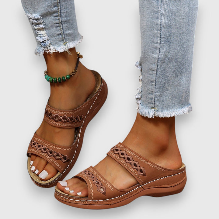 Casual women's Sierra wide fit sandals. Lightweight comfort, slip-on style, ideal for summer everyday wear.