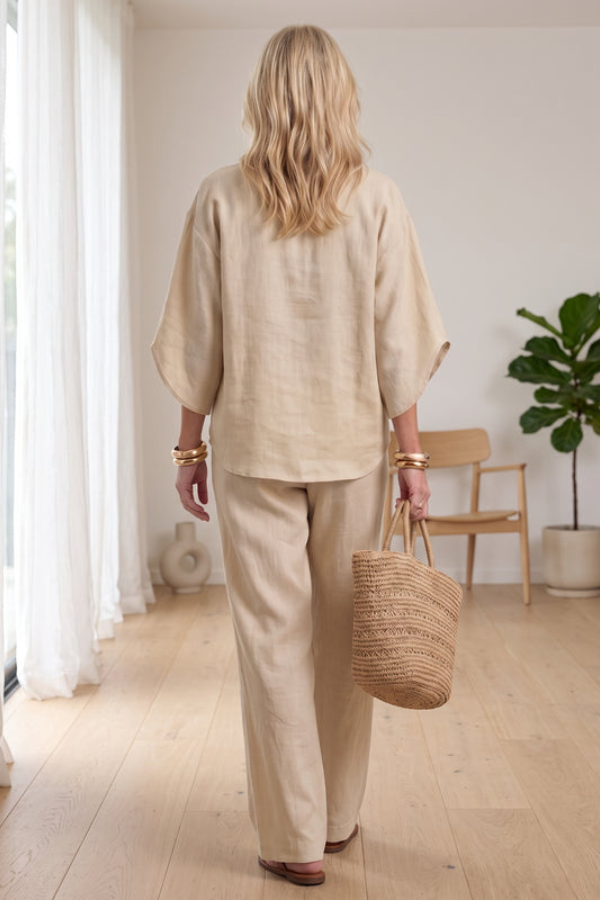 Versatile women's sky blue comfort set, a relaxed two-piece outfit ideal for summer loungewear.