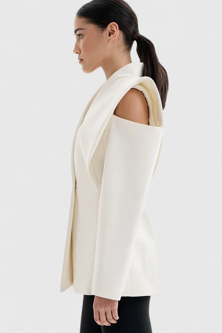Ivory structured-shoulder tailored blazer for women, a versatile power jacket for workwear or fashion.