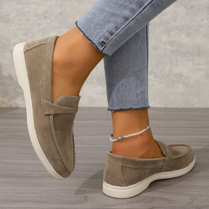 Easy slip-on women's loafers, offering cushioned comfort & a stylish look for any occasion.