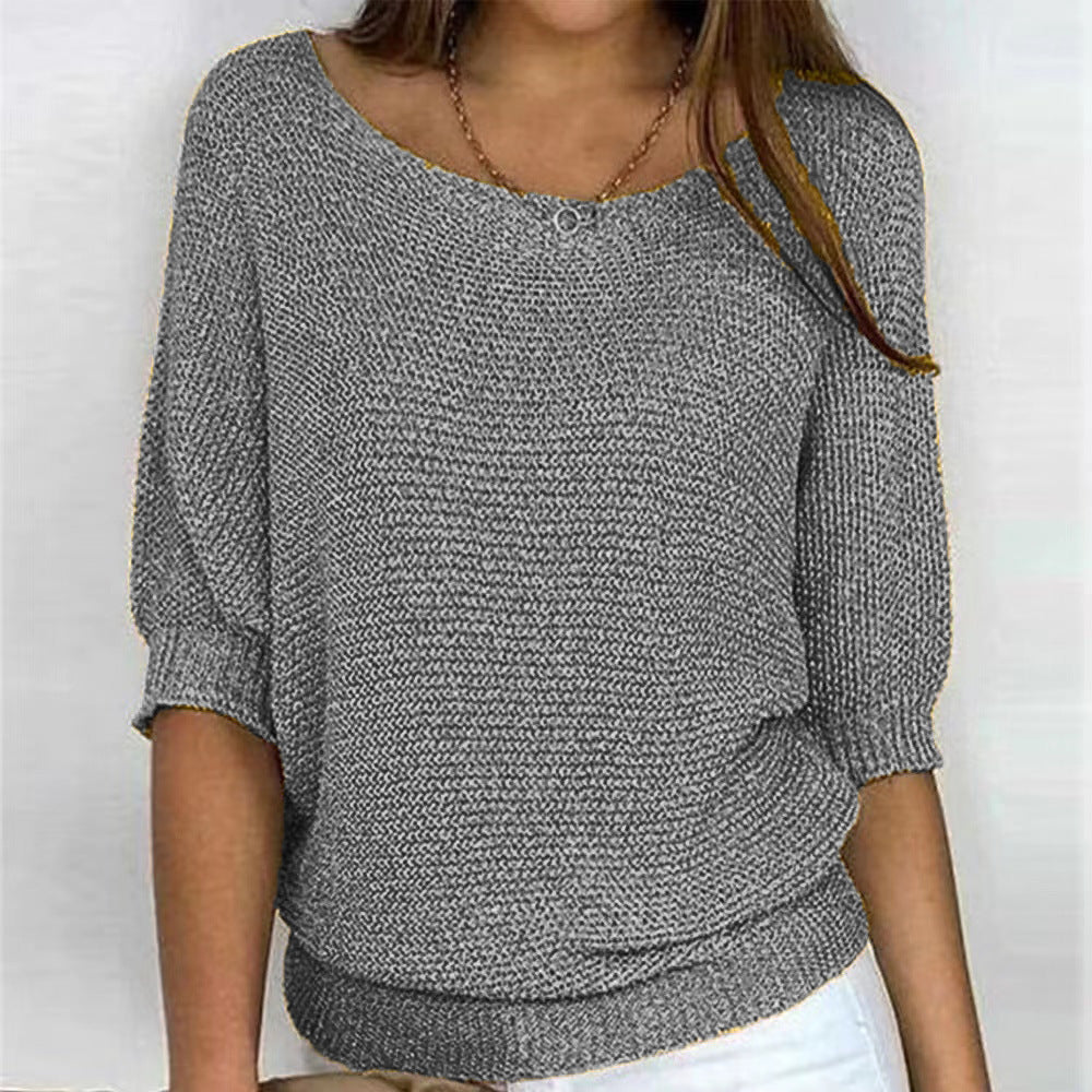 Cozy women's long-sleeve pullover sweater for ultimate comfort and autumn/winter warmth.