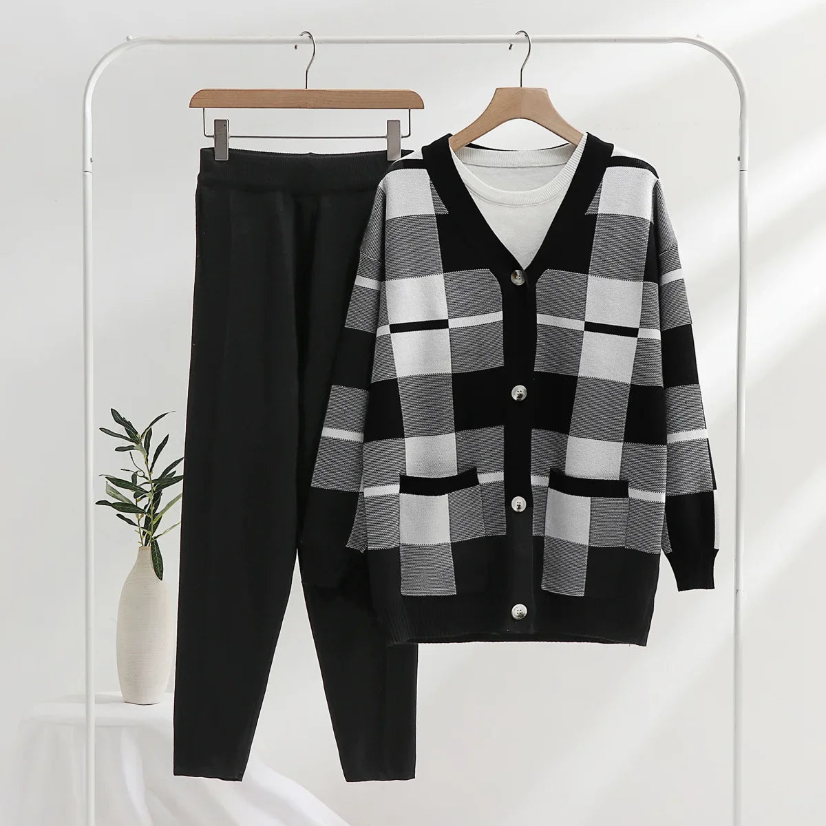 Effortless Women's Sunday Soft-Knit 3-piece set. Cozy, relaxed fit loungewear for ultimate comfort and casual style.