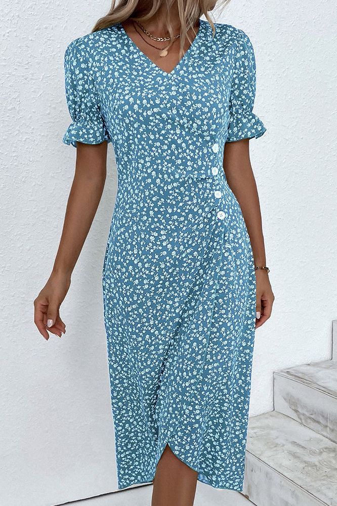 Versatile women's pleated midi dress, suitable for casual, formal, or party wear.