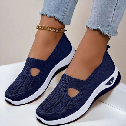 Orthopedic comfort shoes for senior women, featuring a non-slip soft sole for supportive daily wear.