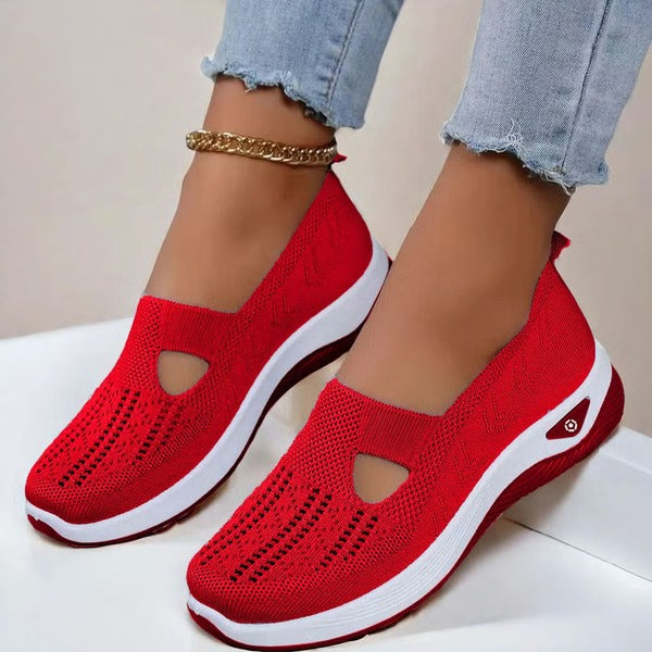 Casual slip-on women's shoes, breathable and soft sole design for elderly comfort and easy wear.