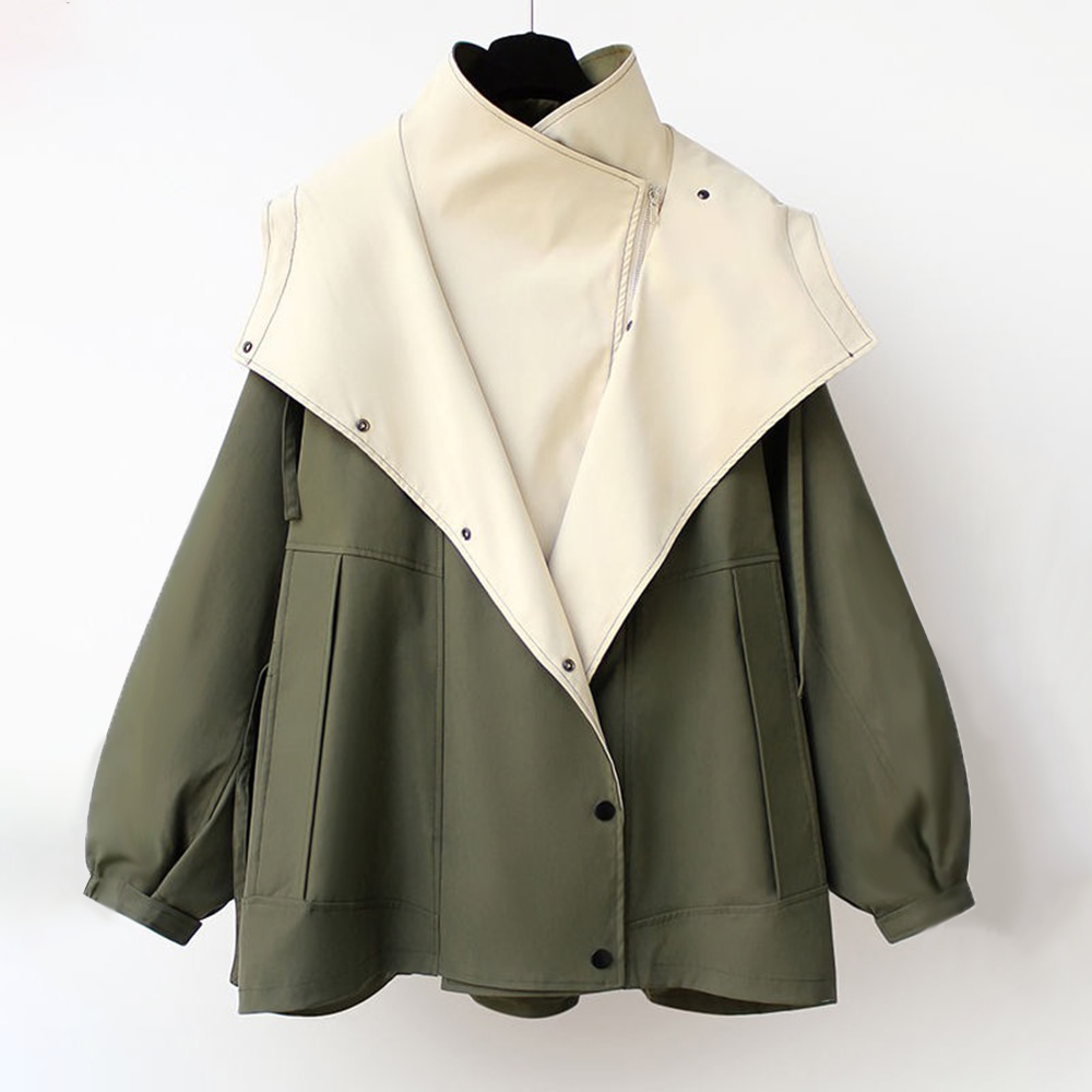 Elegant women's lightweight water-repellent jacket, ideal for versatile fall & spring outerwear.
