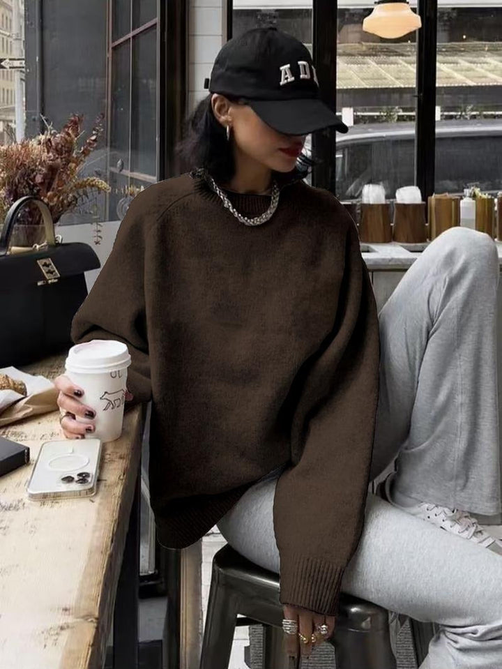 Elegant women's Soraya knit lounge set featuring a relaxed fit, ideal for stylish comfort.