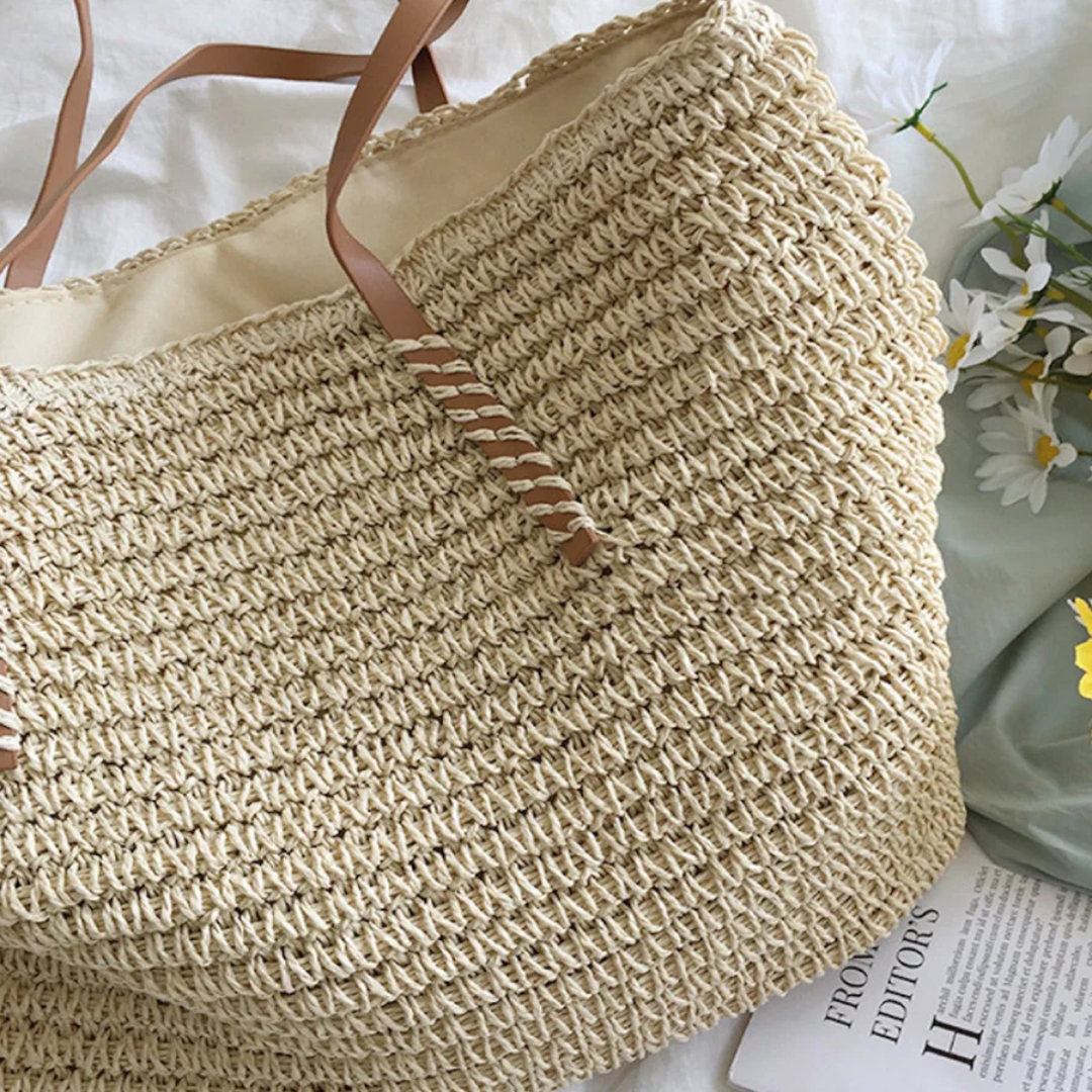 TerraWoven women's spacious handbag. A durable shoulder bag, perfect fashion accessory for everyday carry.