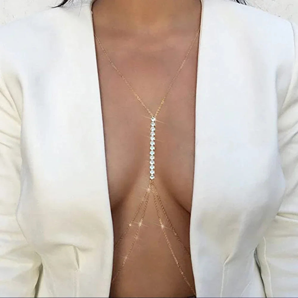 Dazzling women's rhinestone chest necklace, an intricate bodychain jewelry design adding glamour and sparkle.